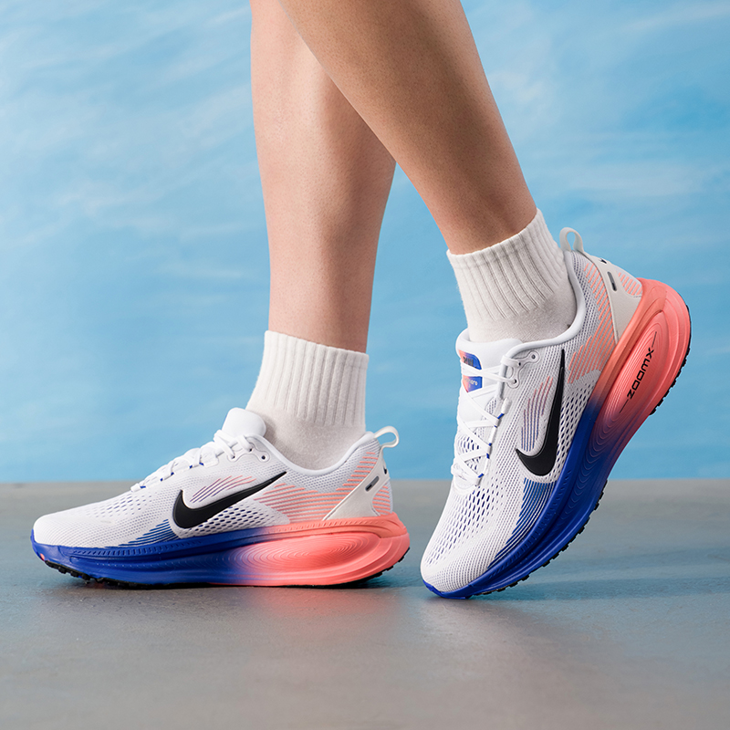 NIKE VOMERO 18 HM6803-114, zap - Lightweight Road Running Shoes reseña y precio
